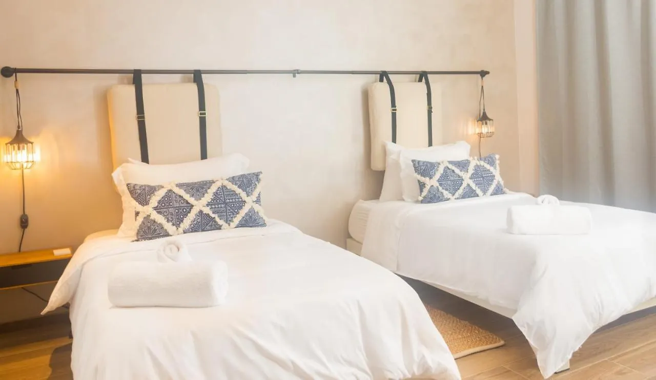 Tradewinds Apartments Simpson Bay