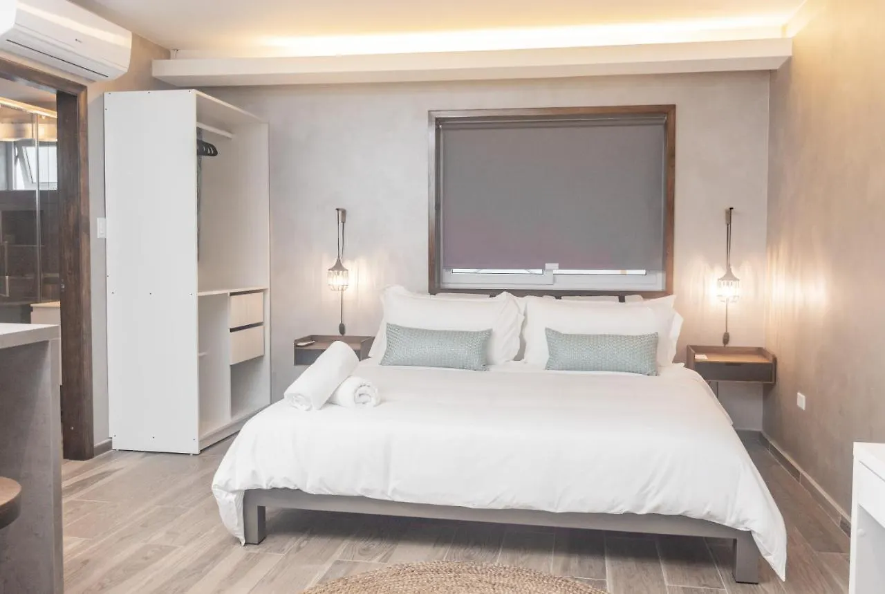 Tradewinds Apartments Simpson Bay
