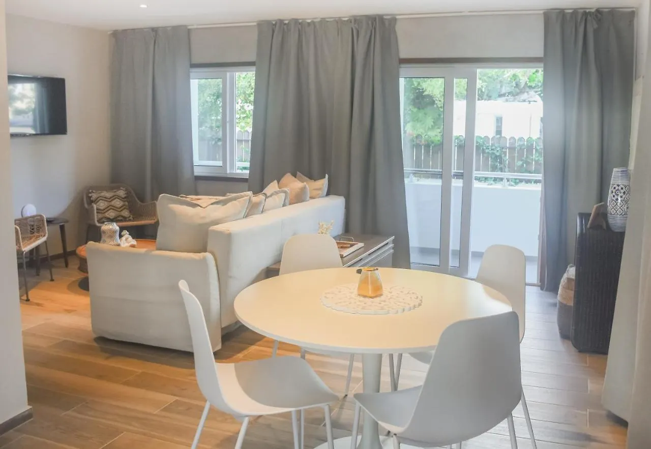 Tradewinds Apartments Simpson Bay