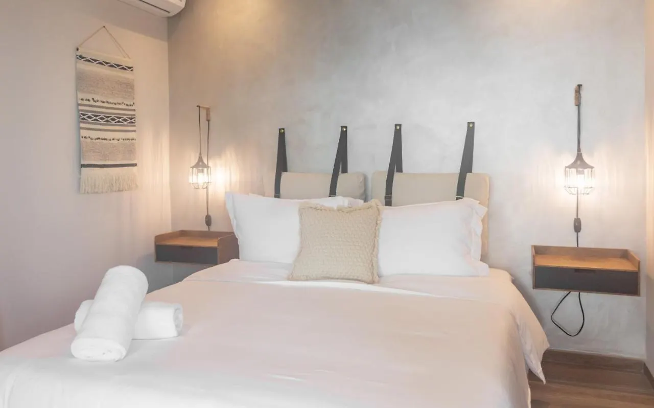 Tradewinds Apartments Simpson Bay