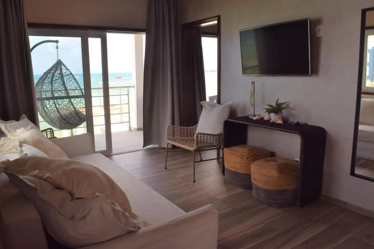 Tradewinds Apartments Simpson Bay