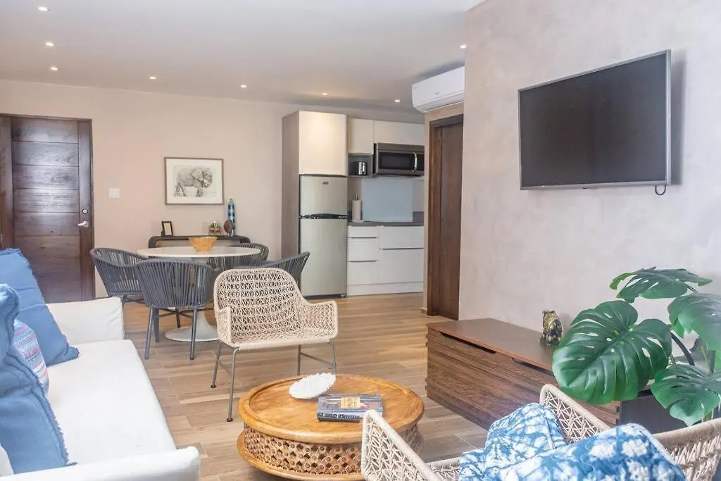 Tradewinds Apartments Simpson Bay