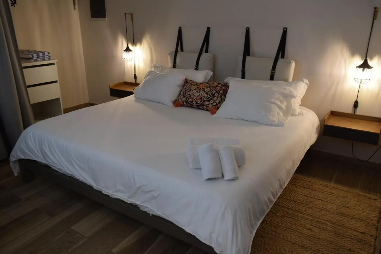 Tradewinds Apartments Simpson Bay