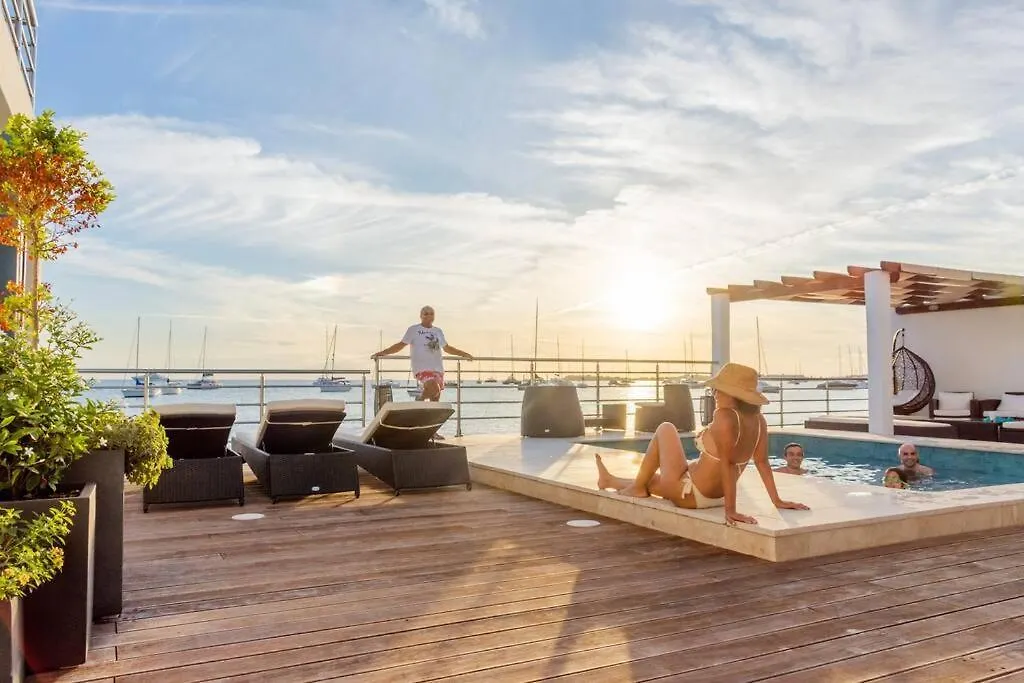 Tradewinds Apartments Simpson Bay