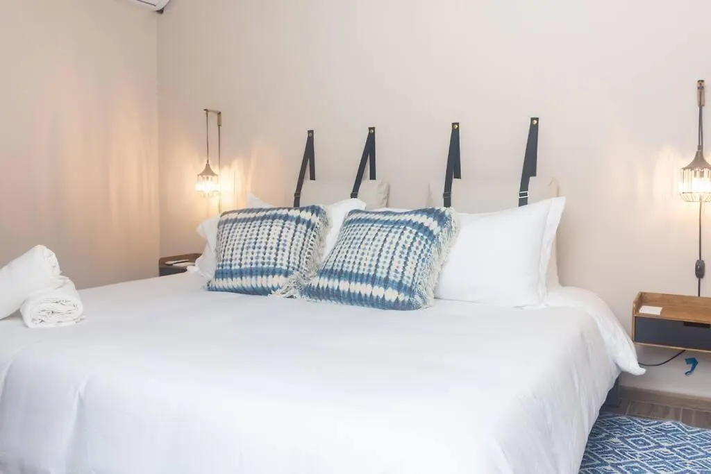 Tradewinds Apartments Simpson Bay